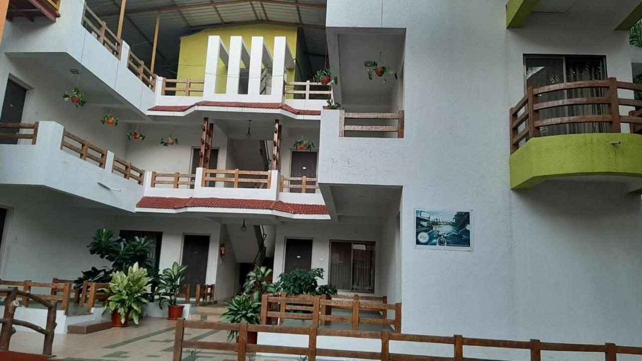 Ruturaj Inn Alībāg Exteriér fotografie